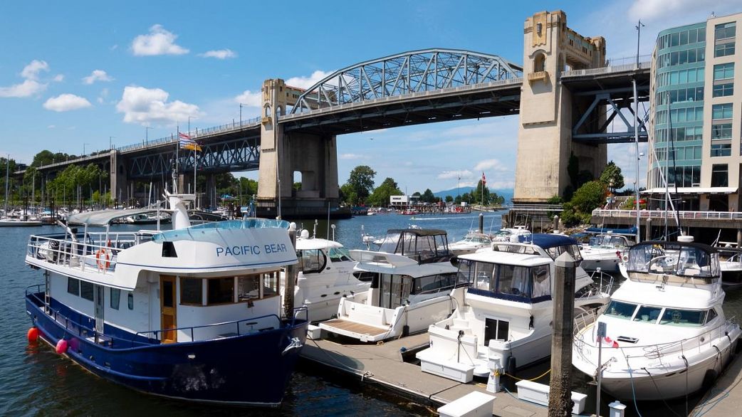 4206 1480 Howe Street