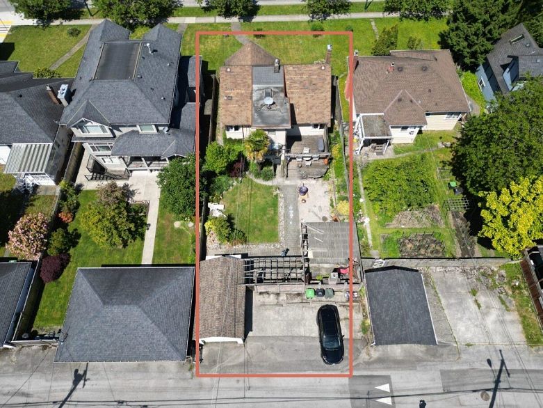 158 W King Edward Avenue