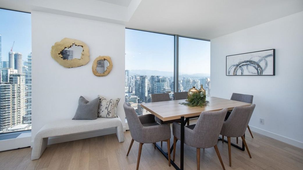 4206 1480 Howe Street