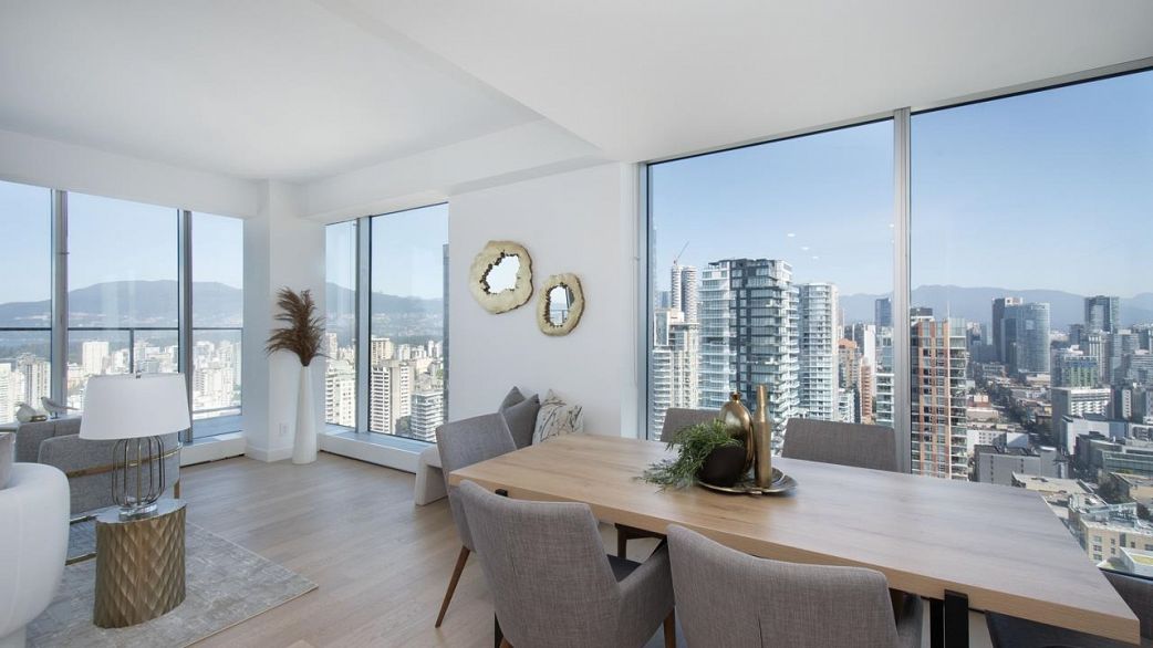 4206 1480 Howe Street