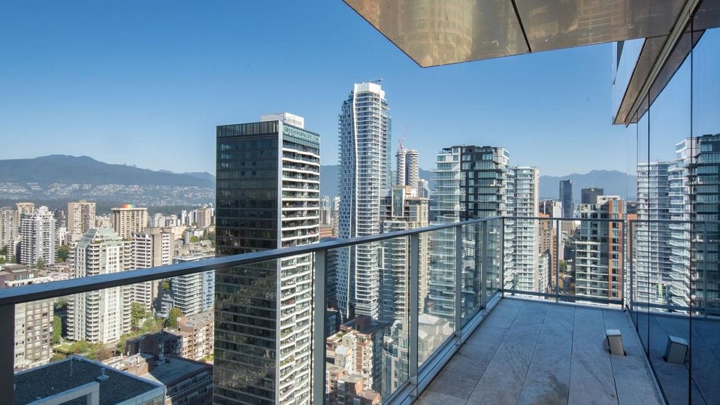 4206 1480 Howe Street