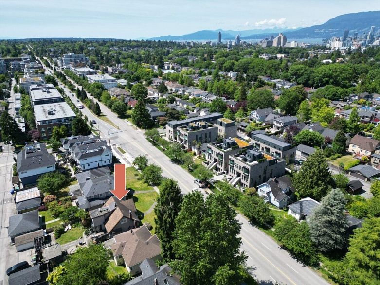 158 W King Edward Avenue