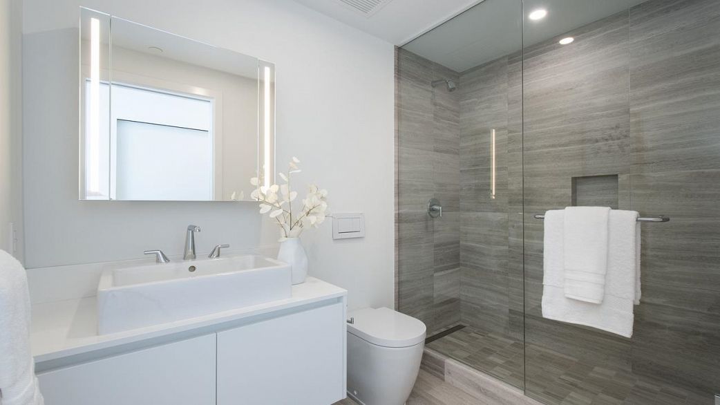 4206 1480 Howe Street