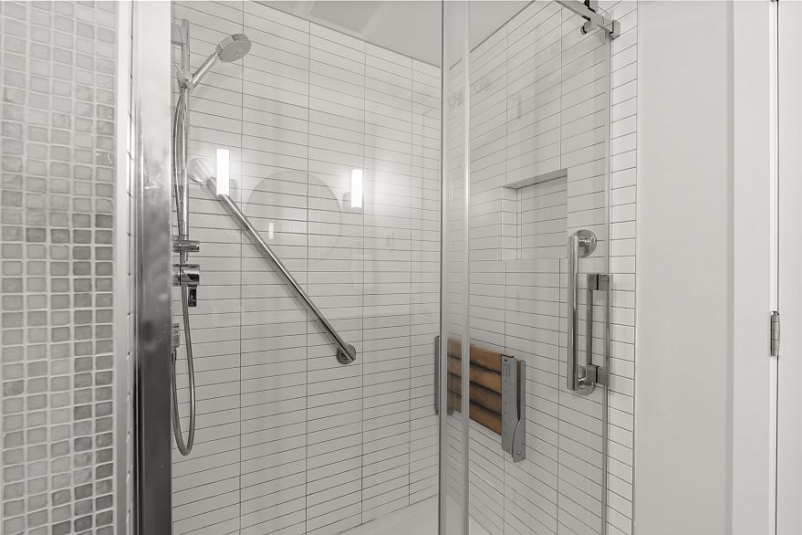 102 3905 Springtree Drive