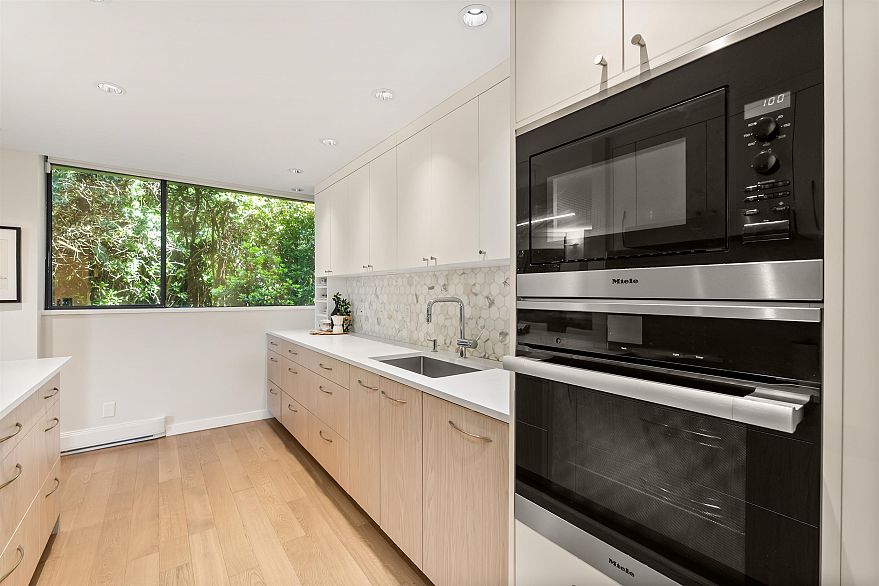 102 3905 Springtree Drive