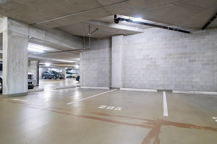 3903 1033 Marinaside Crescent