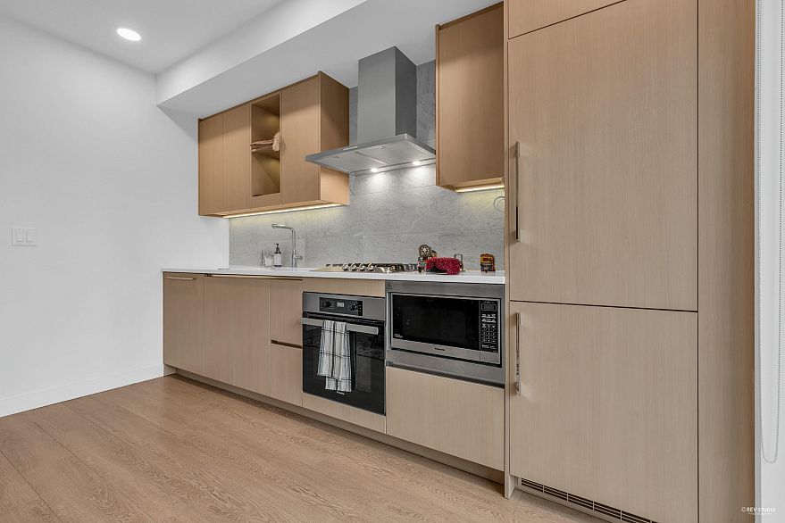 704 89 Nelson Street