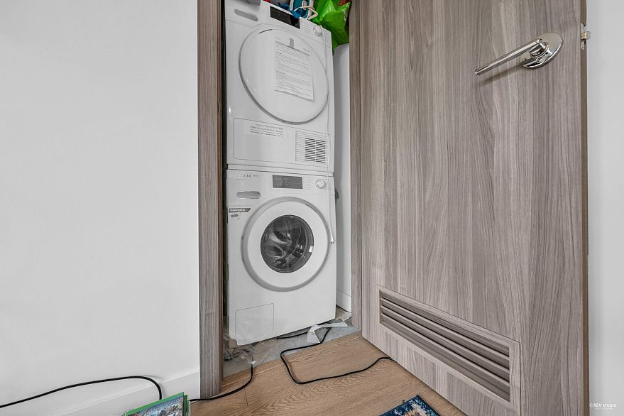 704 89 Nelson Street