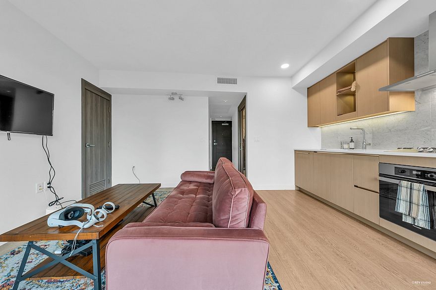 704 89 Nelson Street