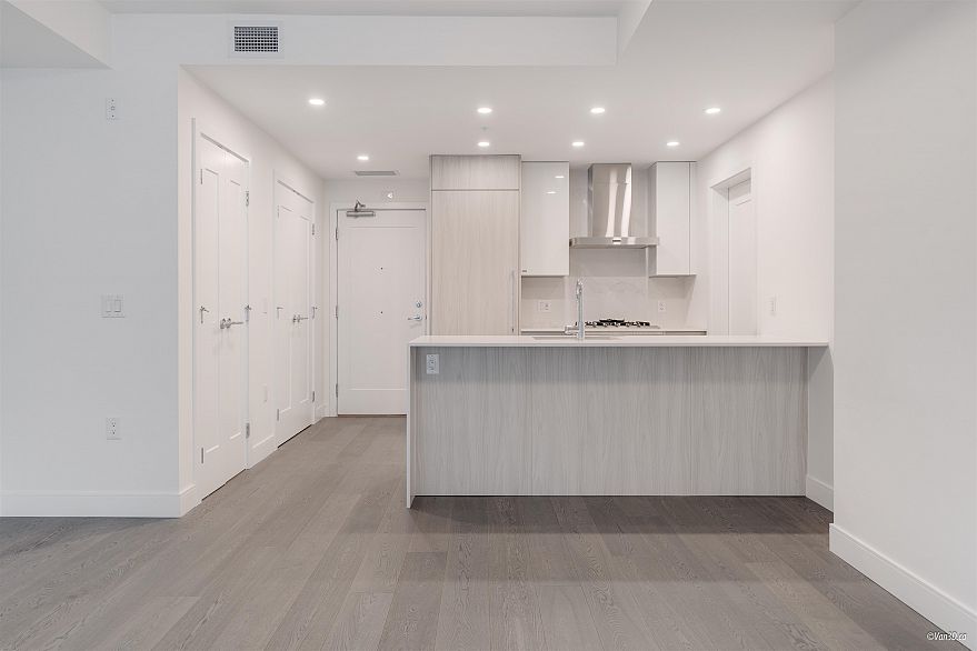 305 488 W 58th Avenue