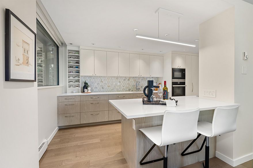 102 3905 Springtree Drive