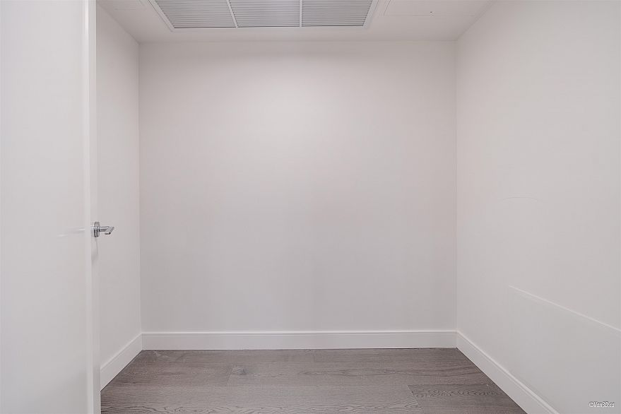 305 488 W 58th Avenue