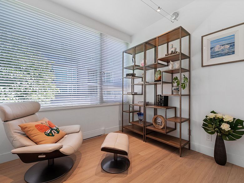 L302 1550 Coal Harbour Quay