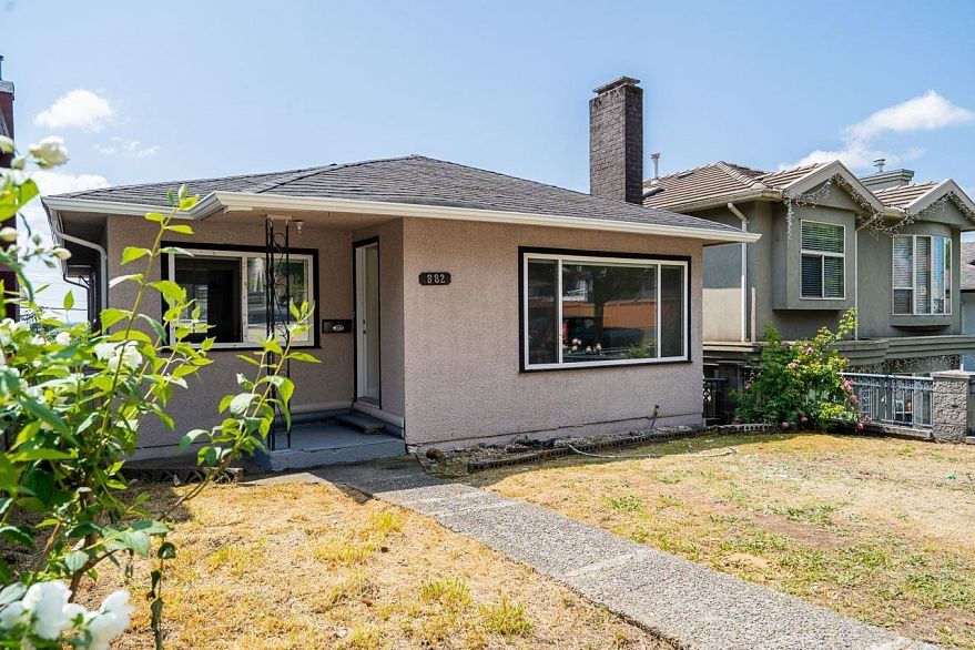 882 E 63rd Avenue