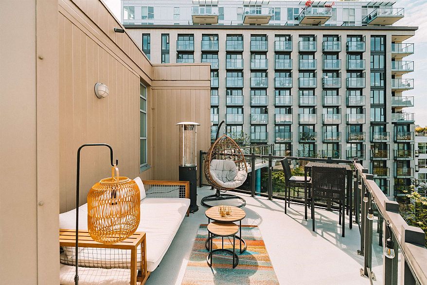 607 2635 Prince Edward Street