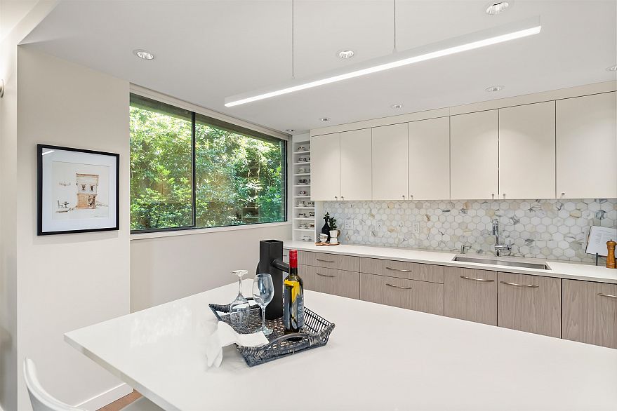 102 3905 Springtree Drive