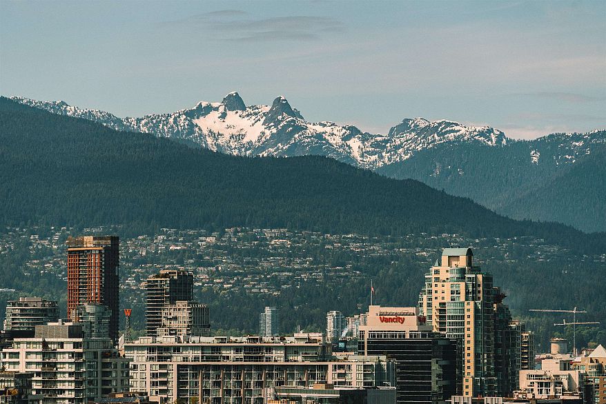 607 2635 Prince Edward Street