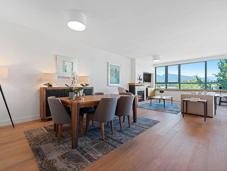 L302 1550 Coal Harbour Quay