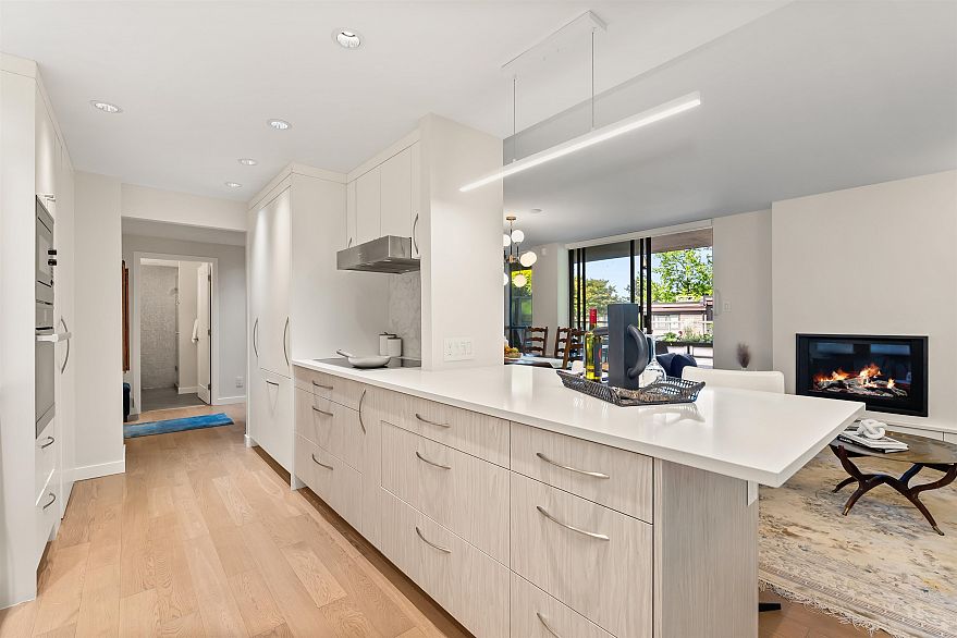 102 3905 Springtree Drive