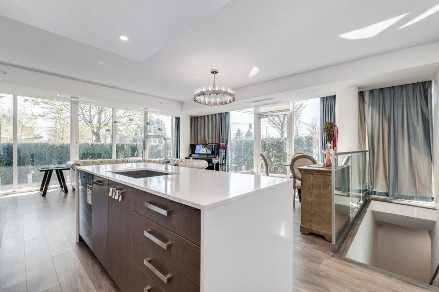 107 5688 Willow Street