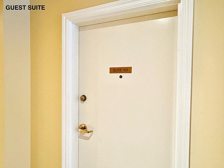 707 5775 Hampton Place