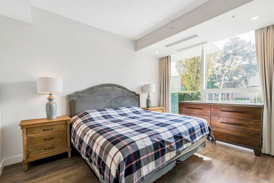 107 5688 Willow Street