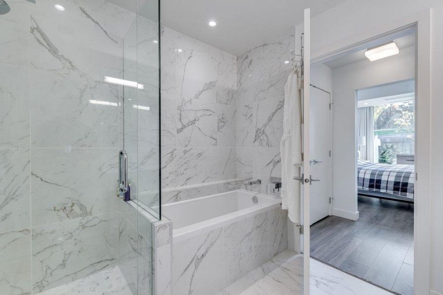 107 5688 Willow Street