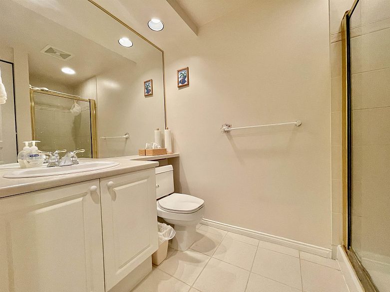 707 5775 Hampton Place