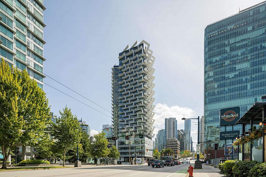 1706 620 Cardero Street