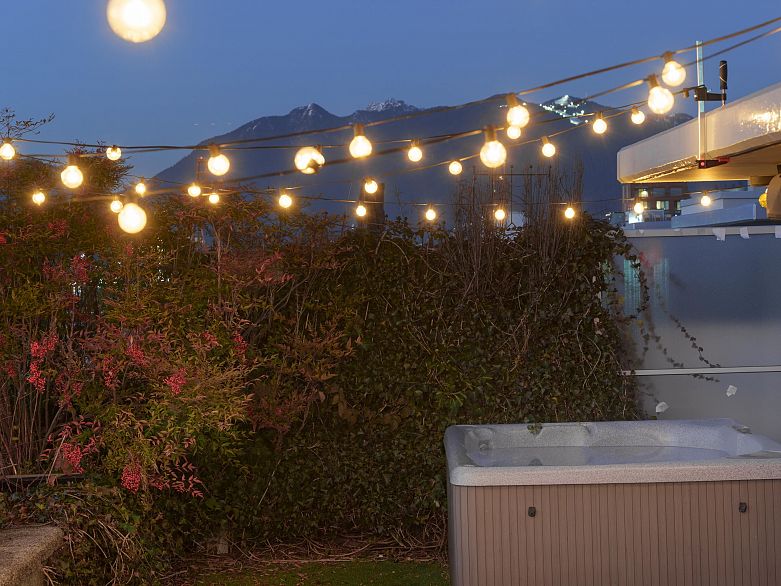 801 221 Union Street