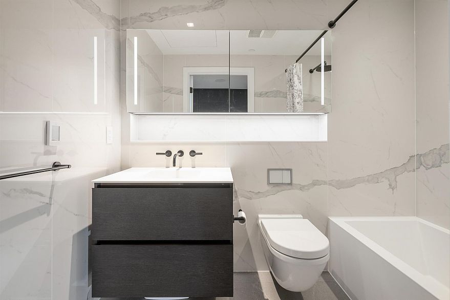 1706 620 Cardero Street