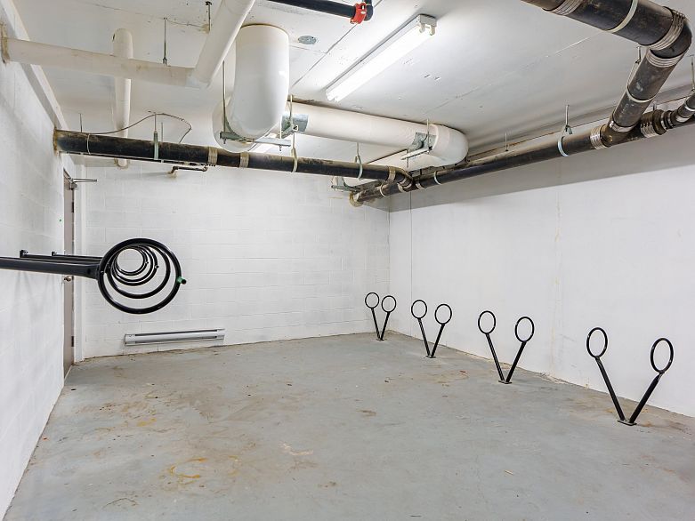 801 221 Union Street