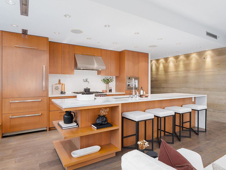 801 221 Union Street