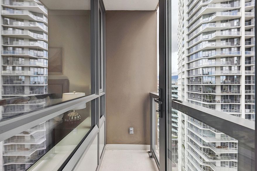 2203 1308 Hornby Street