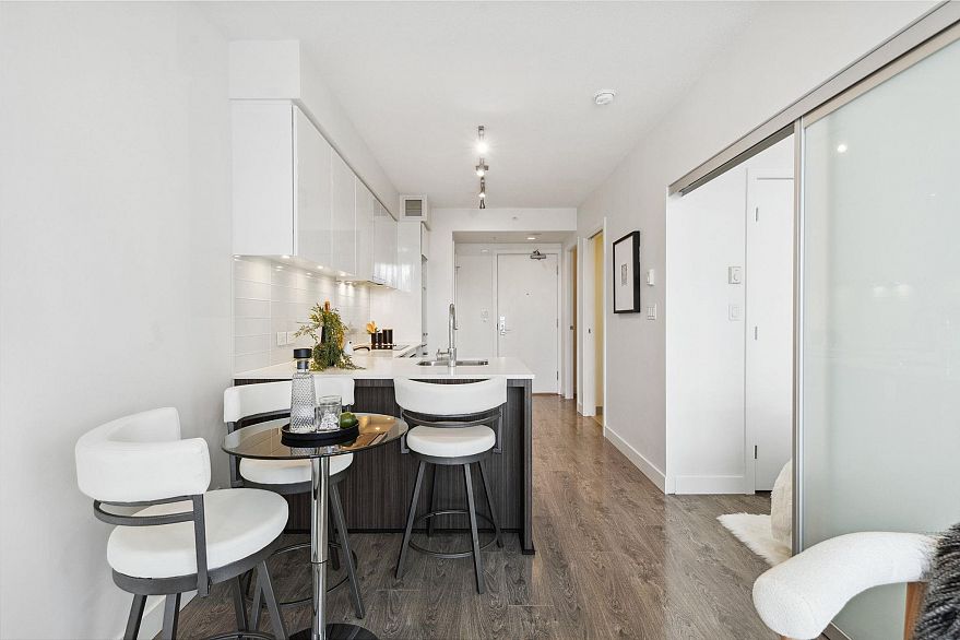 2203 1308 Hornby Street