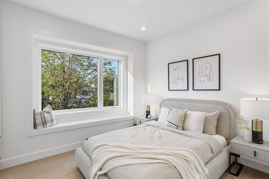 1 2864 E Georgia Street