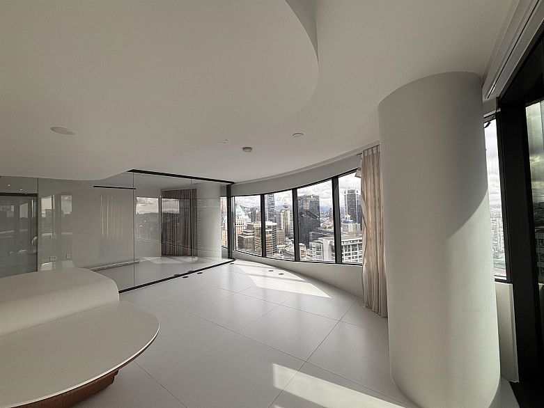 2702 1033 Nelson Street