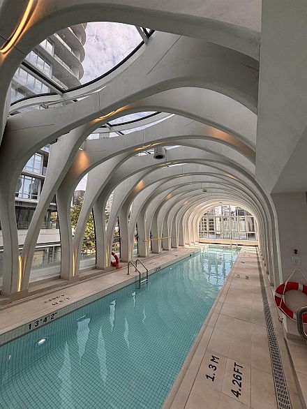 2702 1033 Nelson Street