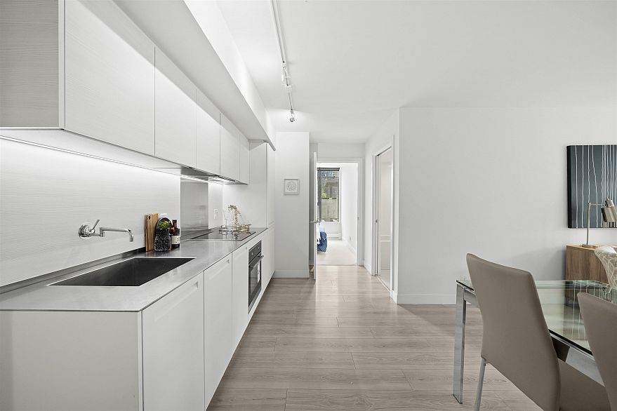 702 1133 Hornby Street