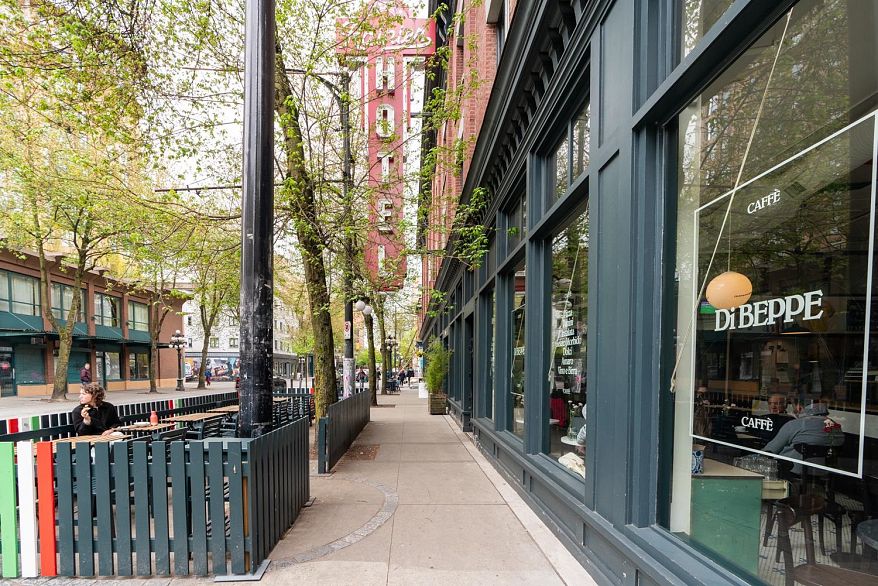 212 22 E Cordova Street