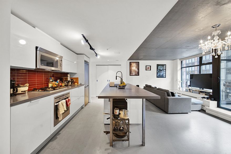 502 128 W Cordova Street