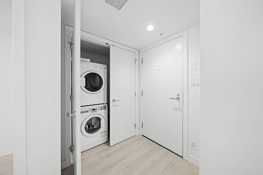 702 1133 Hornby Street