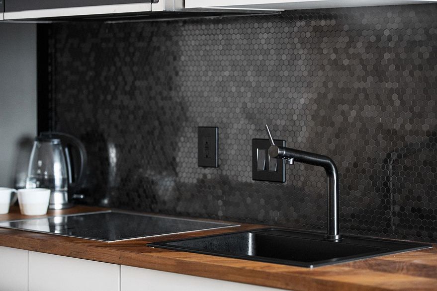 212 22 E Cordova Street