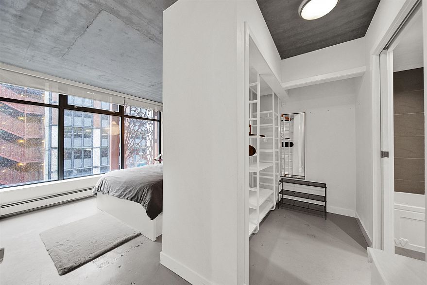 502 128 W Cordova Street