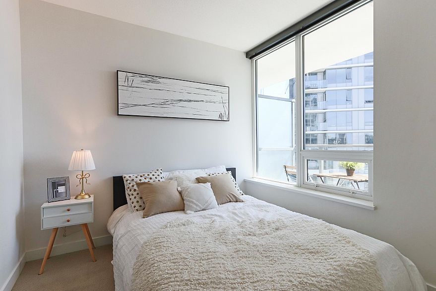 1507 68 Smithe Street