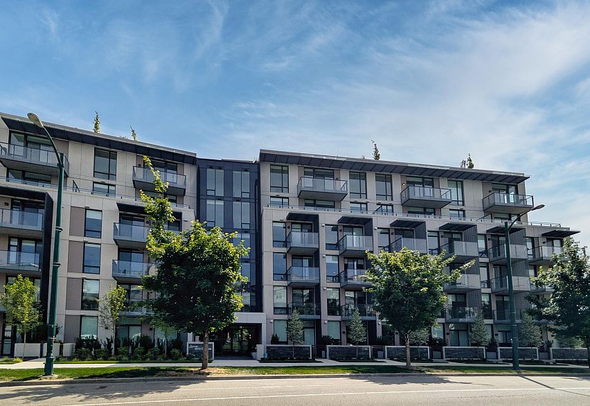 315 5212 Cambie Street