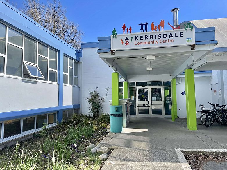 204 5626 Larch Street