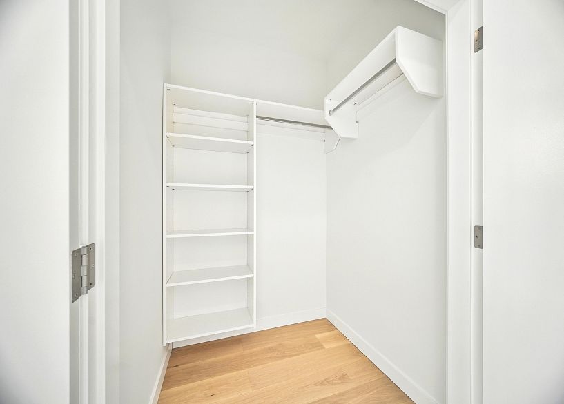 315 5212 Cambie Street