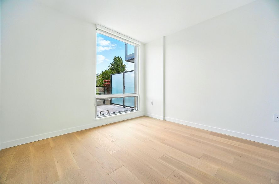 315 5212 Cambie Street