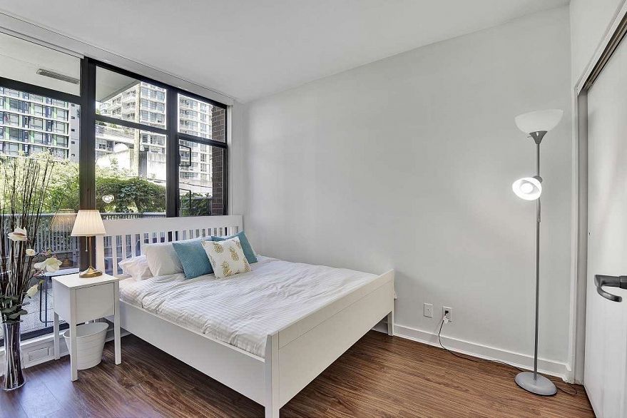 204 1249 Granville Street